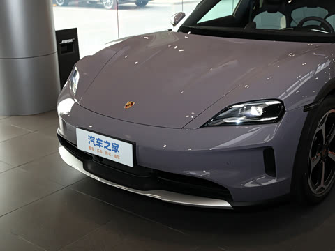 2024�� Taycan 4 Cross Turismo