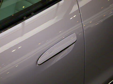 2024�� Taycan 4 Cross Turismo