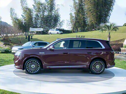 2025�� ���� Ultra�� 53.4kWh 5����