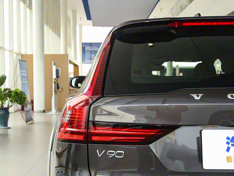 2025�� Cross Country B5 AWD ��Զ��