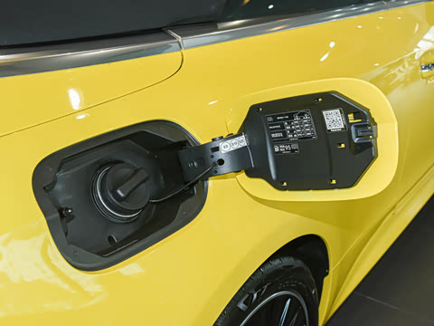 2025�� CLE 260 ������ܳ�