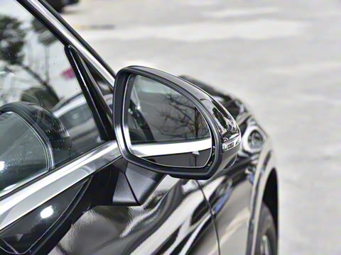 2025�� �Ŀ� GLC 260 L 4MATIC ������