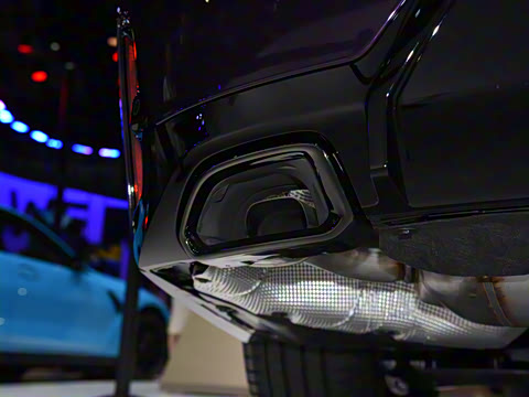 2025�� 330i 50����������