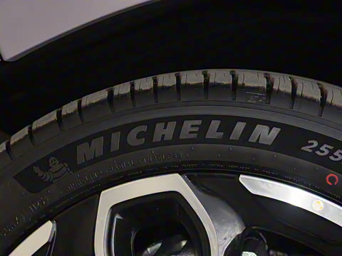 2025�� 625 ������ Max �Ƽ���