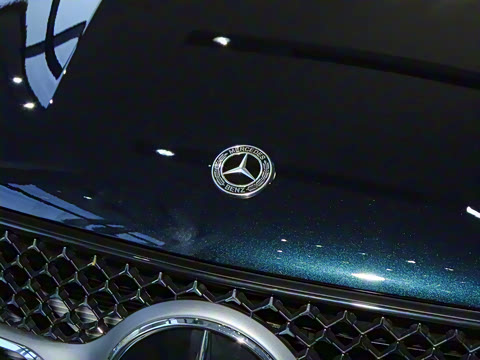 2025�� GLC 260 L 4MATIC ������