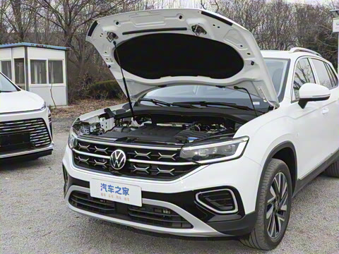 2025�� ������ 330TSI