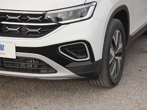 2025�� ������ 300TSI