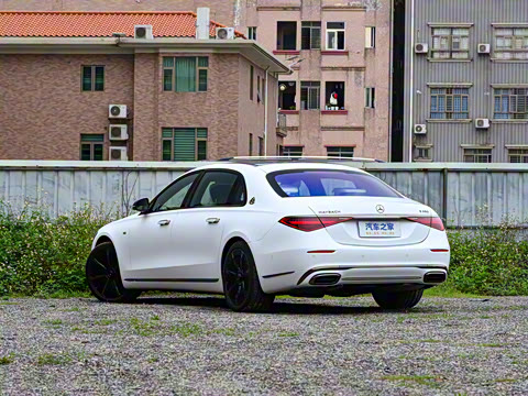 2025�� �Ŀ� S 680 4MATIC ��ҹ��