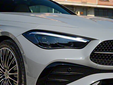 2025�� CLE 260 ���ܳ�