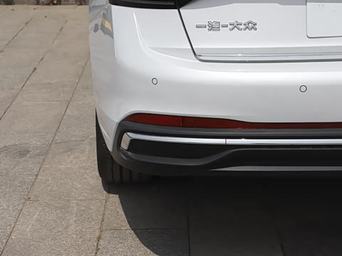 2025�� �Ŀ�� 300TSI DSG׿Խ��