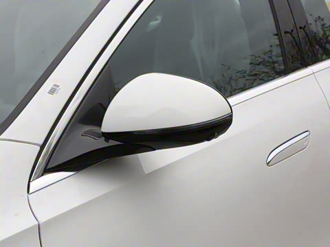 2025�� �Ŀ� E 300 L ʱ����