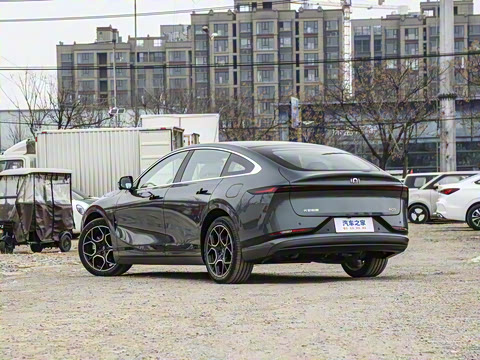 2025�� �������̰� 230�콢��