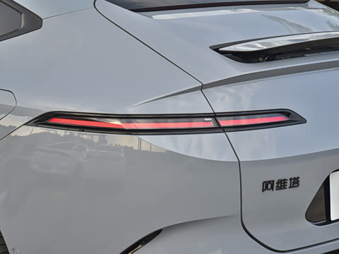 2024�� 700 ���������������