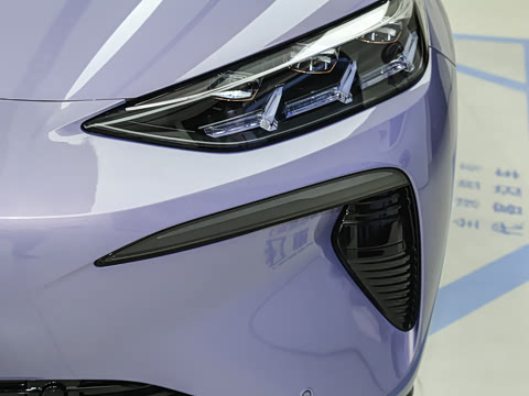 2025�� 702 �Ǽ�˫�������ٰ�