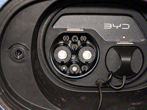 2025�� �Ǽݰ� DM-i 1.5T 125km �콢��