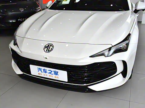 2025�� 2.0T Trophy+ �����˶���