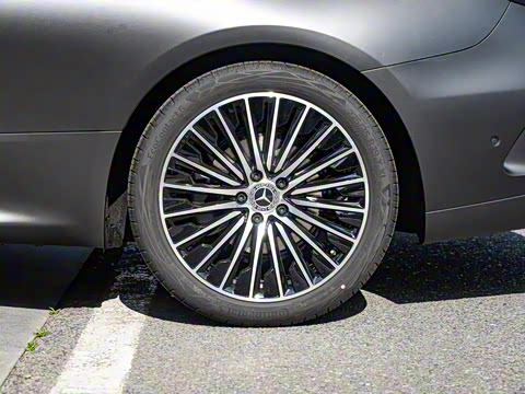 2025�� CLE 300 4MATIC �����ͽ��ܳ�