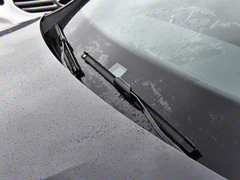 2025�� �Ŀ� E 300 L ʱ����