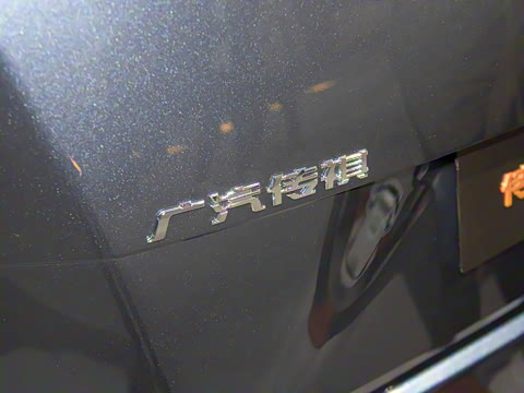 2025�� Ǭ��ϵ�� Ultra ͷ�Ȳ�