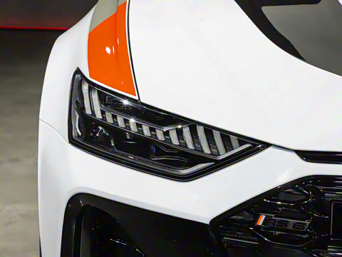 2025�� RS 6 Avant GT