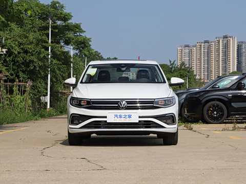 2025�� �Ŀ� 300TSI DSG���а�