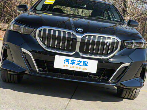 2025�� eDrive 35L M�˶���װ