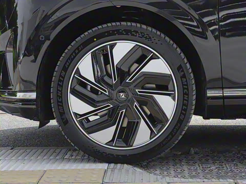 2025�� 210Max���Ȱ� 5��