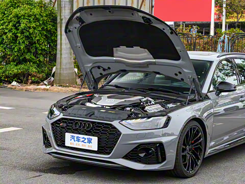 2024��  RS4 Avant ȼ���