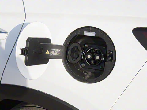 2025�� EV �Ǽݰ� 520km �����