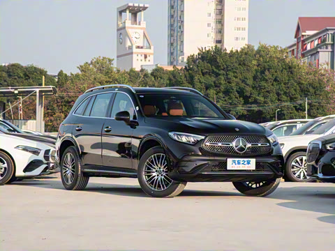 2025�� GLC 300 L 4MATIC ������ 7��