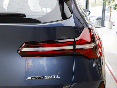 2025�� xDrive30L ������ M�˶���װ