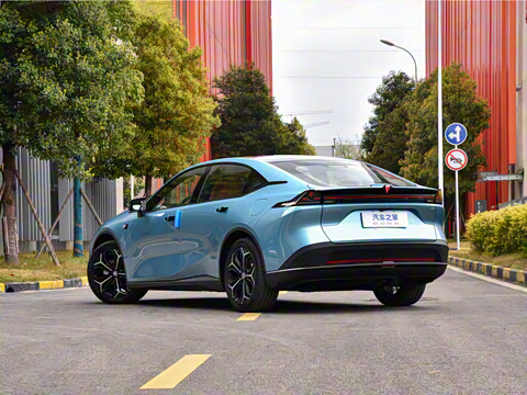 2025�� 300Ultra  �����Ǽ�AD PRO���̰�