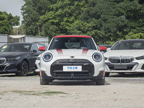 2025�� JOHN COOPER WORKS