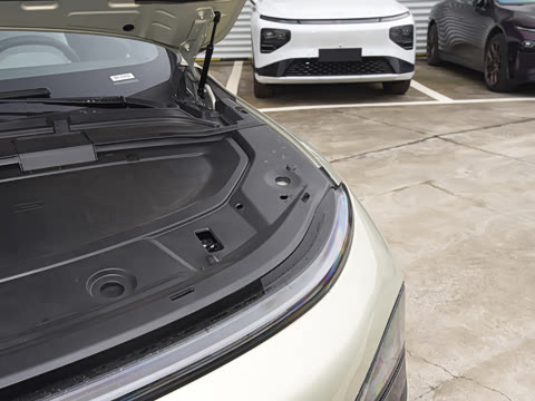 2025�� 625 ������ Max �Ƽ���