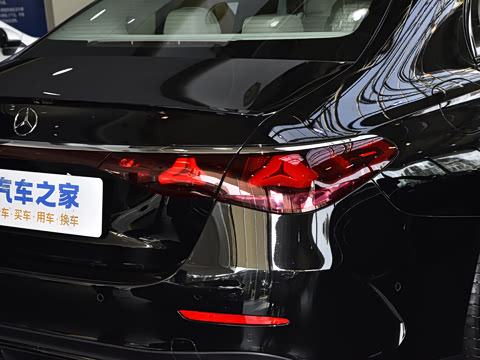 2025�� E 300 �������˶���