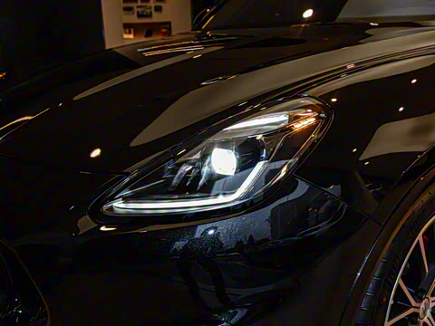 2023�� 3.0T Trofeo