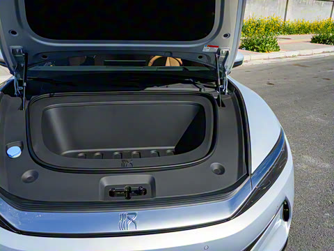 2025�� EV ���������״��콢��