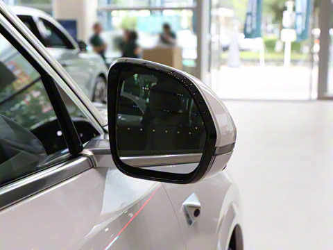 2025�� Ultra ���ܻ��°�