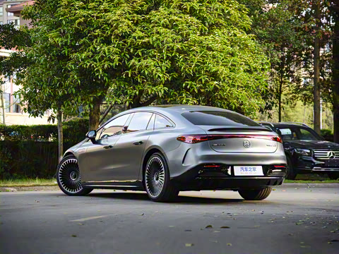 2023�� AMG EQS 53 4MATIC+