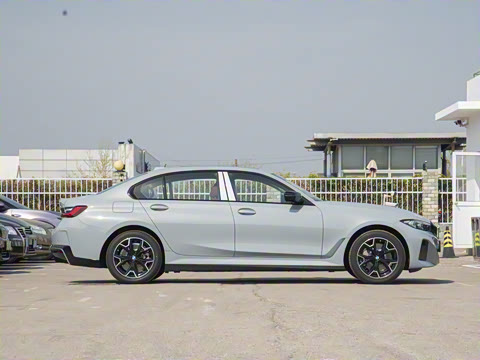 2025�� eDrive 40 L ��ҹ��װ