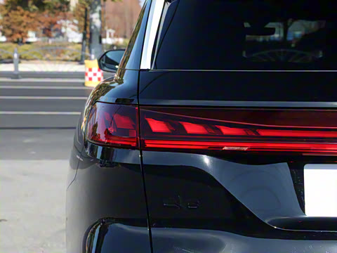 2024�� 50 TFSI quattro ����ʿ�� 6��