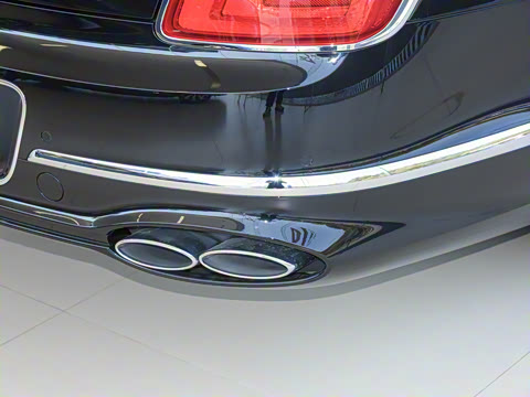 2024�� 4.0T V8 Mulliner