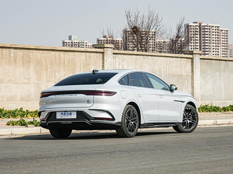 2025�� EV �Ǽݰ� 605KM������