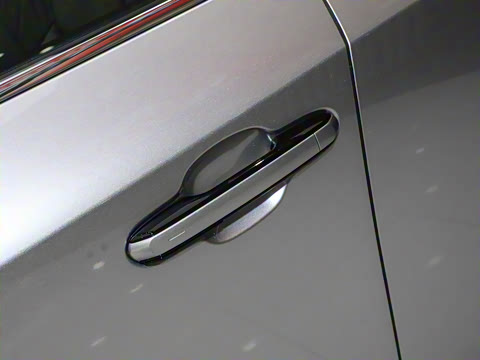 2025�� 300 ����������