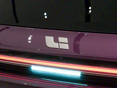 2025�� Ultra ���ܻ��°�