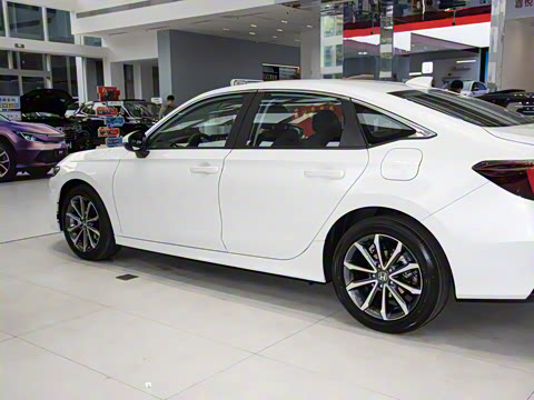 2025�� 240TURBO CVT�Ƽ���