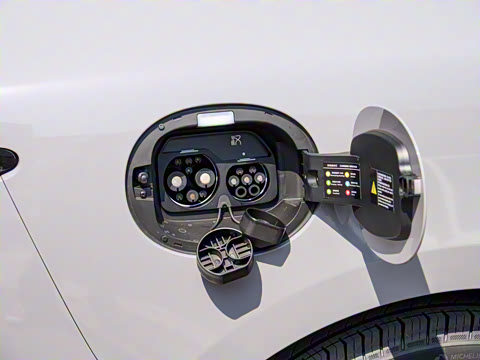 2025�� EV �Ǽݰ� 701KM�����״��콢��