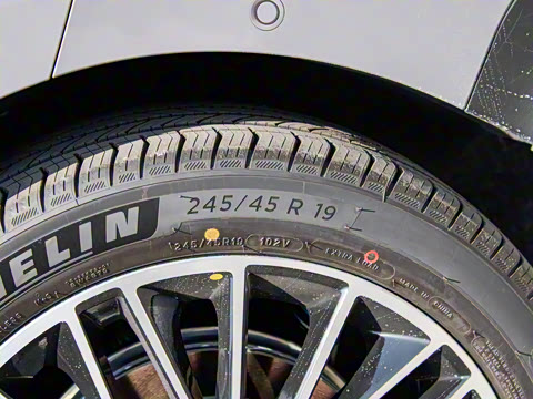 2025�� EV �Ǽݰ� 701KM�����״��콢��