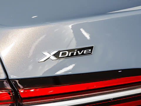 2025�� 530Li xDrive M�˶���װ