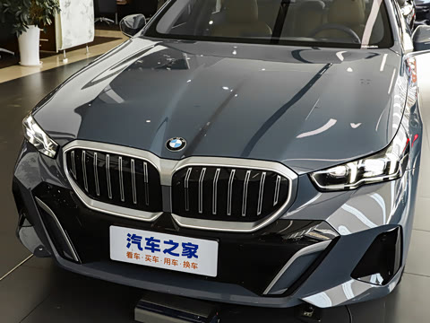2025�� 530Li xDrive M�˶���װ